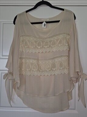 NWT Entro Beige Lace-Panel Cold-Shoulder Blouse Sz Small
